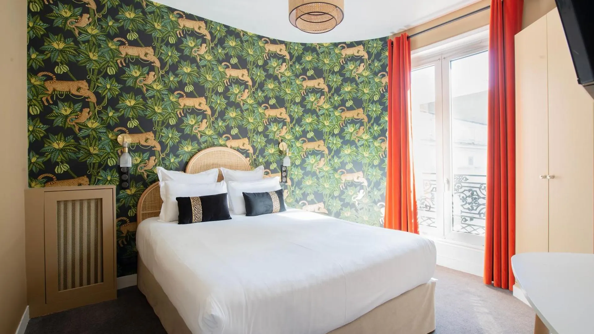 Hotel Des Batignolles Paris