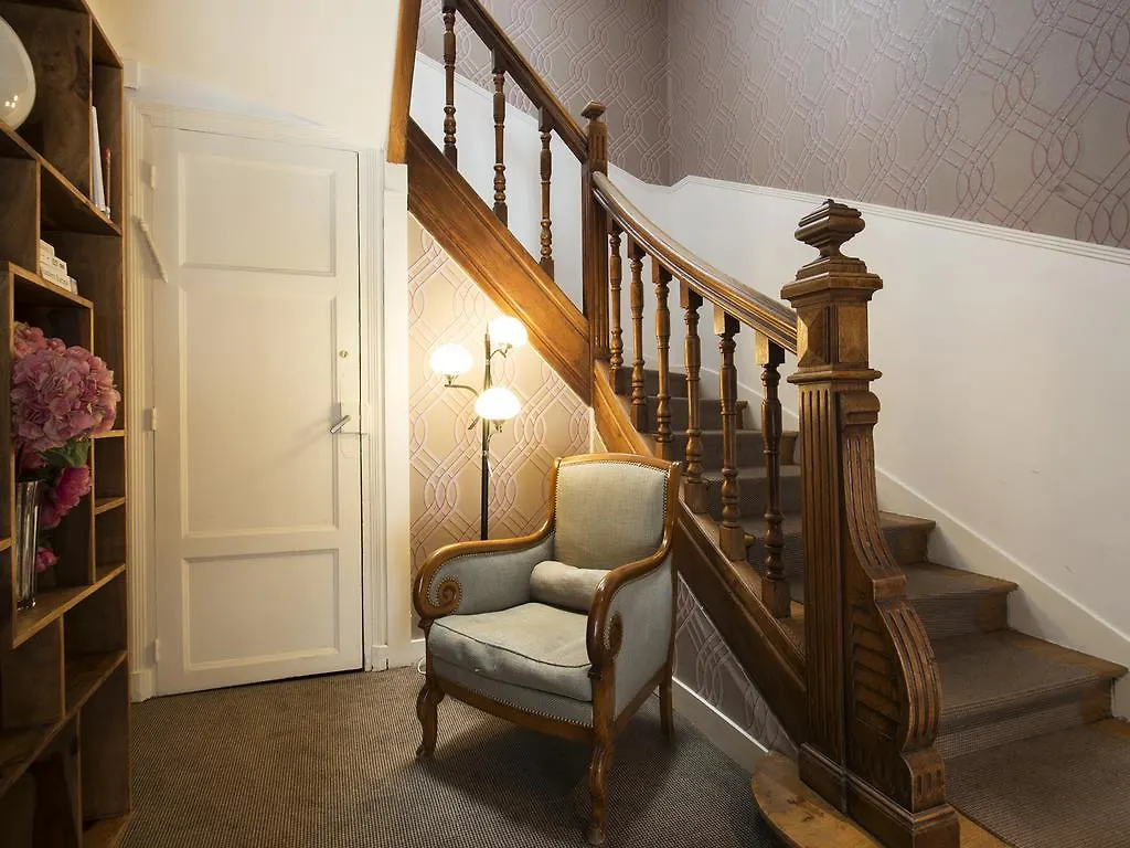 Hotel Des Batignolles Paris