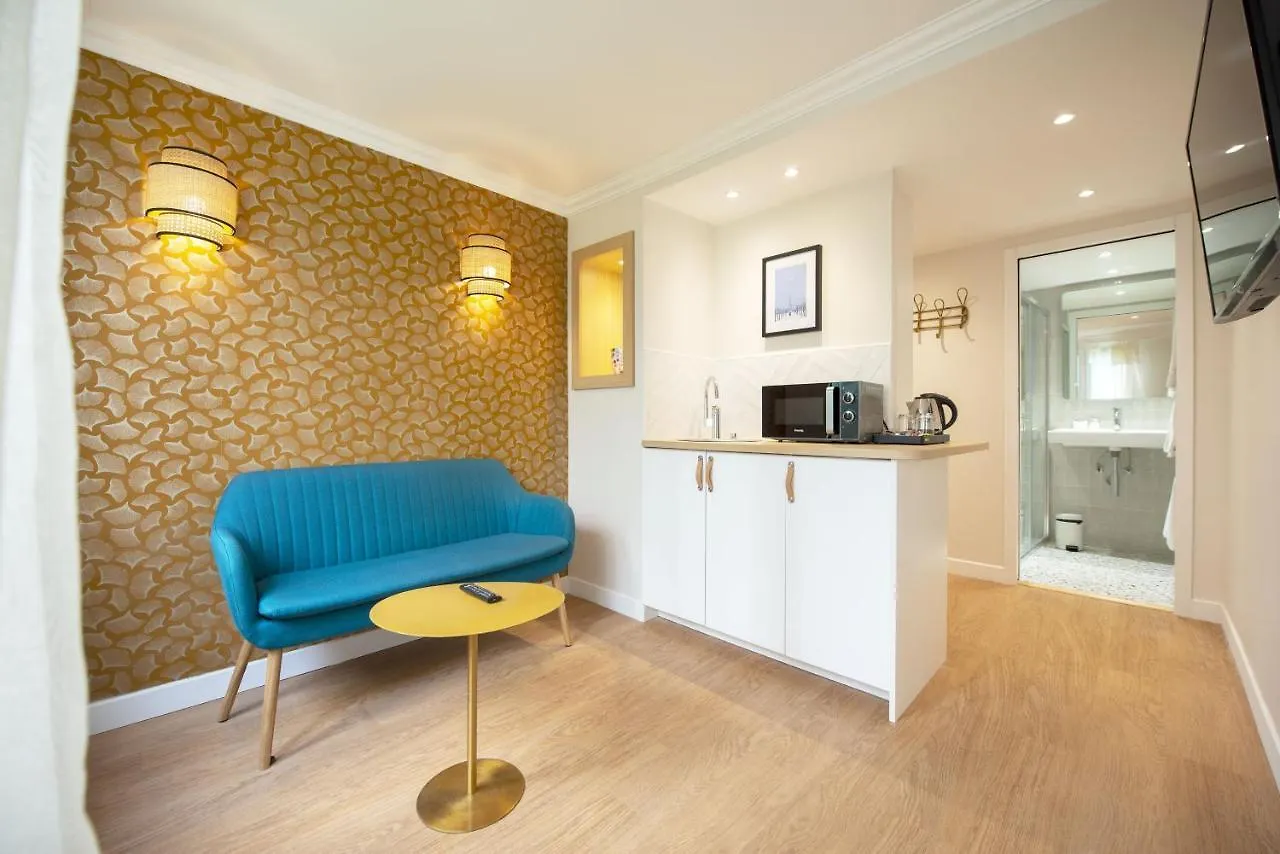 ***  Hotel Des Batignolles Paris France