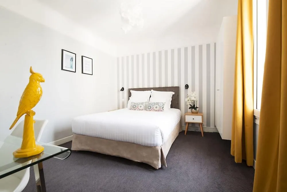 Hotel Des Batignolles Paris