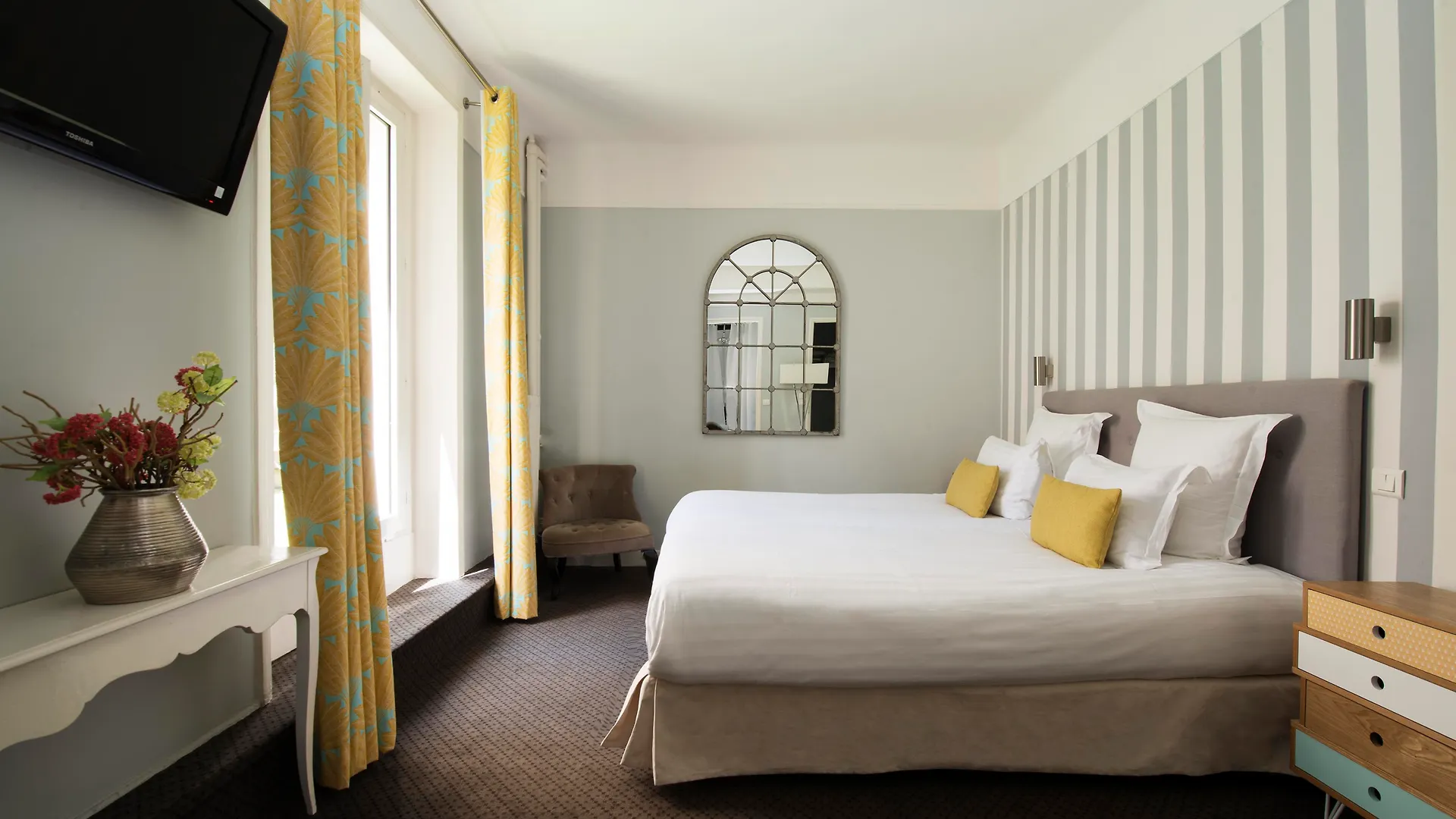 ***  Hotel Des Batignolles Paris Frankrike