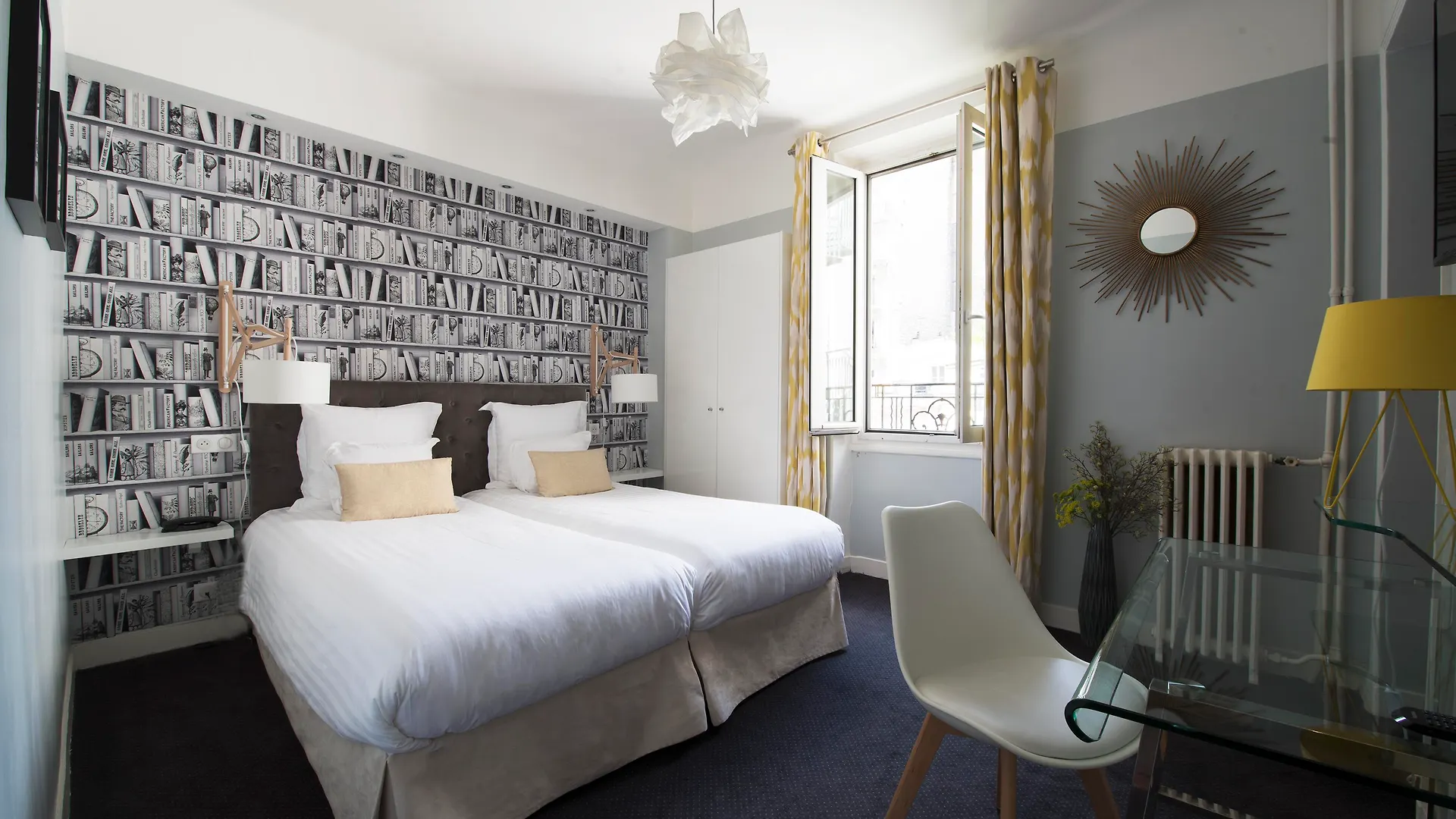 Hotel Des Batignolles Paris